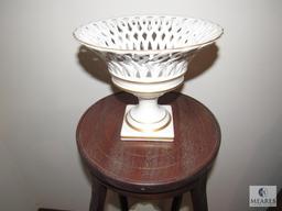 Wood Vintage Round Plant Stand w/ Shelf & White Porcelain Decorative Vases