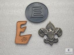 Lot 2 Metal (brass ?) Emblems 1 BSA & 1 Vintage Explorer E & Plastic Explorer Coaster