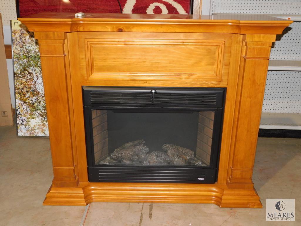 Twin Star Electric Fireplace Heater Wood Framed #33E05