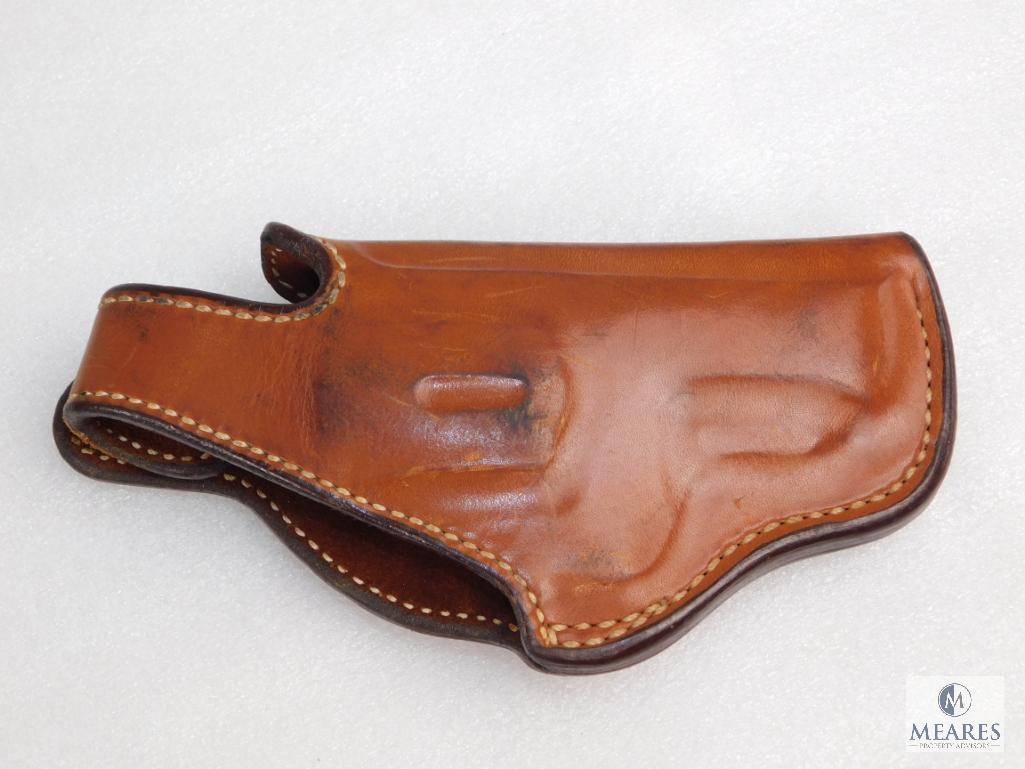 Bianchi leather thumb break holster fits 2-1/2" S&W .38/.357 magnum