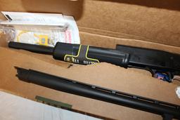 Mossberg 500 .12 Ga. Pump Shotgun w/28" VR Barrel. NIB.