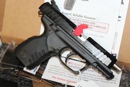 Ruger SR22 .22LR Pistol w/2 Magazines and Extra Grip. NIB.