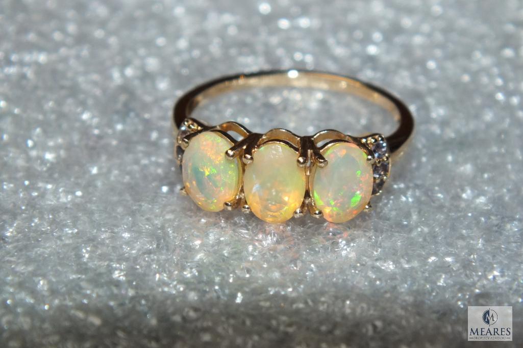 10K Gold Ladies 3 Opal like Stones Ring