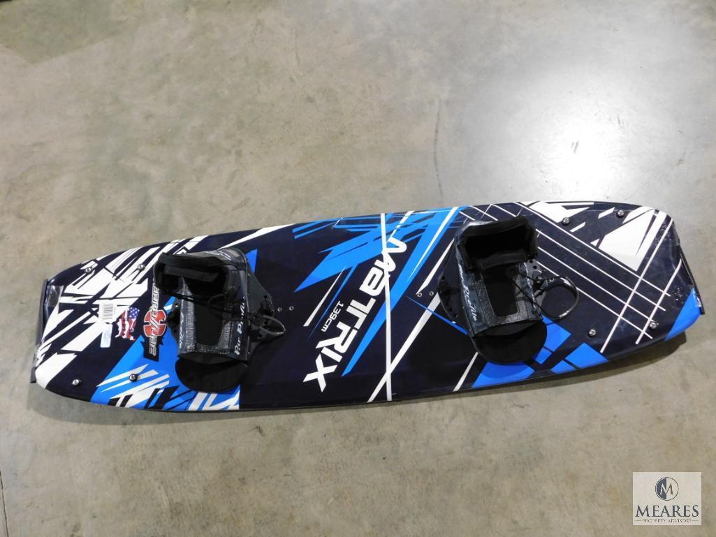 Hydroslide Matrix Wakeboard Wide 4-point design Accommodates riders over 125 lbs