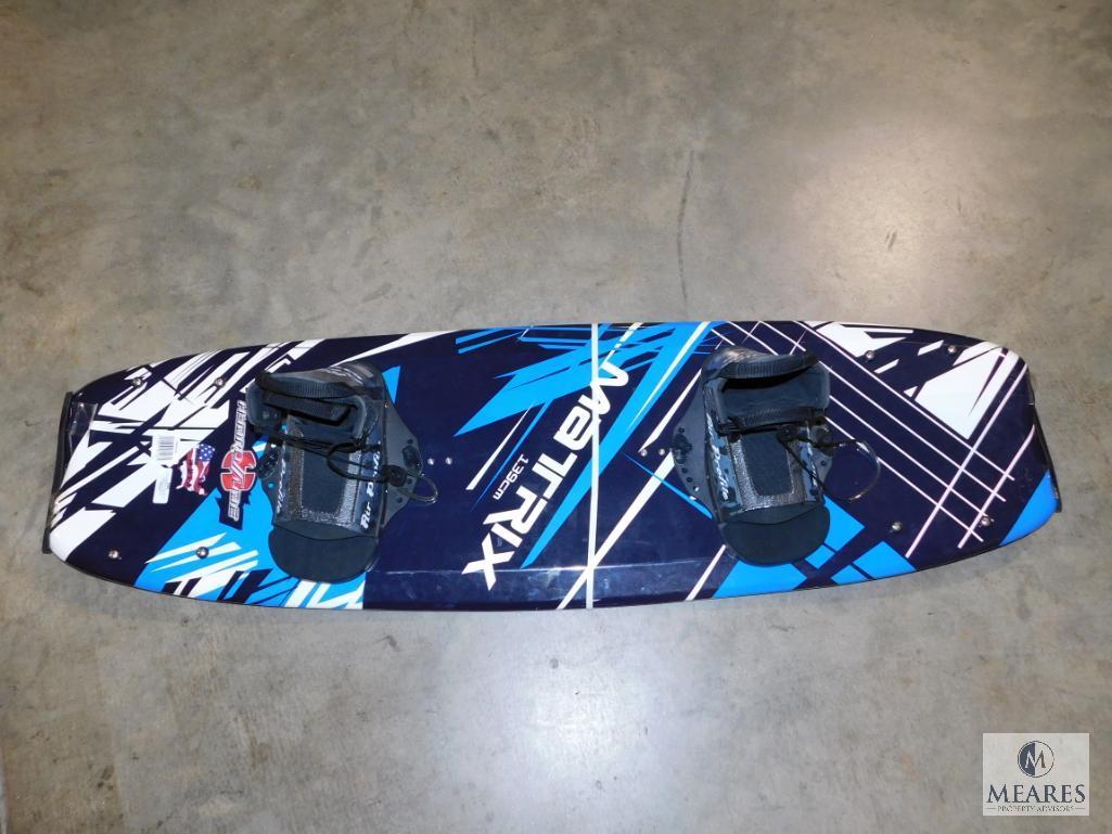 Hydroslide Matrix Wakeboard Wide 4-point design Accommodates riders over 125 lbs