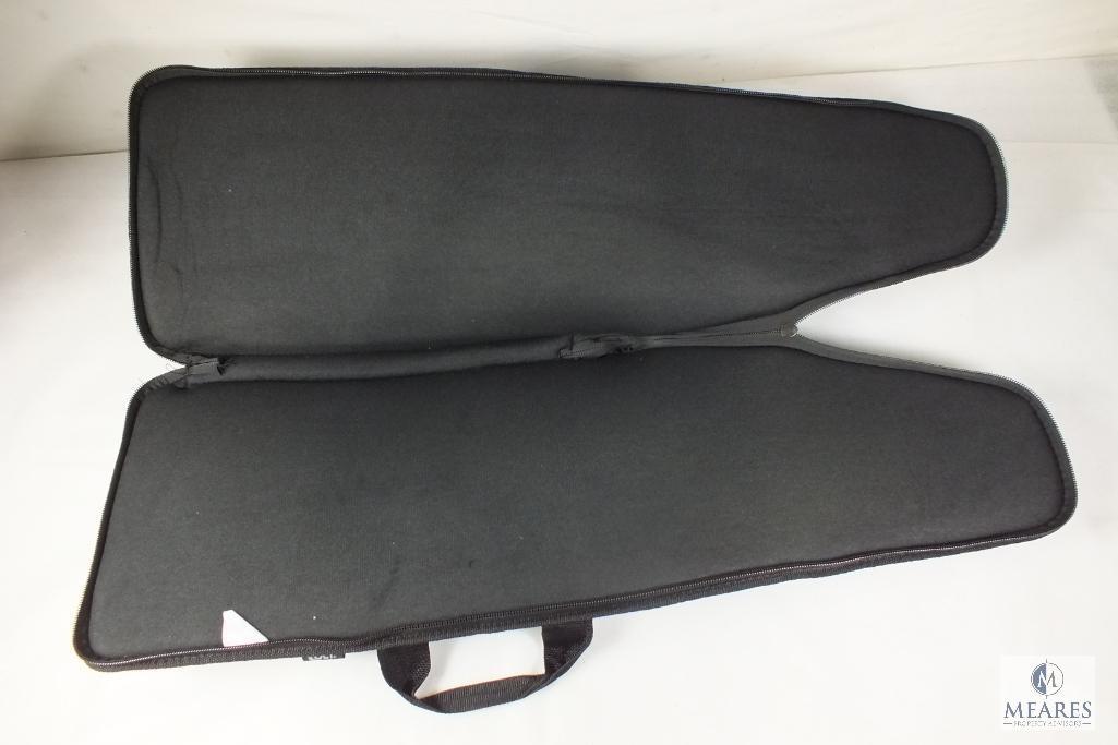 LIKE NEW Colt Tactical Rifle case with 4 Mag Pouches