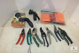 Lot of Assorted Garden Tools, Water hose nozzle, Garden Pruners etc