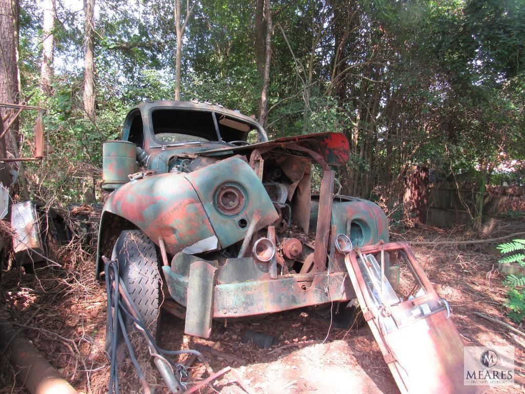 Old Mack Truck for Scrap or Parts