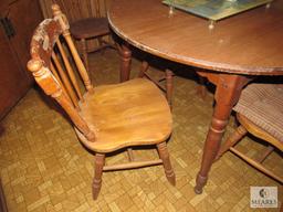 Round Wood Dinner Dinette Table and 5 Chairs