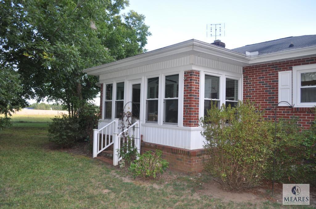 Single Family Brick Home on 3.225 Acres