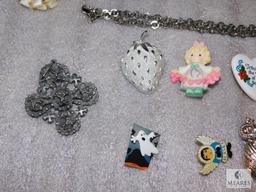 Lot of costume Jewelry Brooches, Pins, Necklaces, & Watches