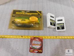 Lot Electric Fisherman Fillet Knife, Fishing Line, and 2 Bubble Boxes