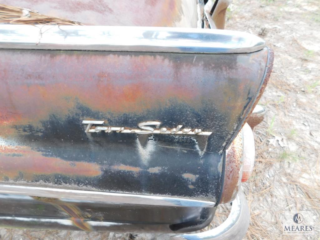 1955 Ford Fairlane Town Sedan - VIN: U5NT180972