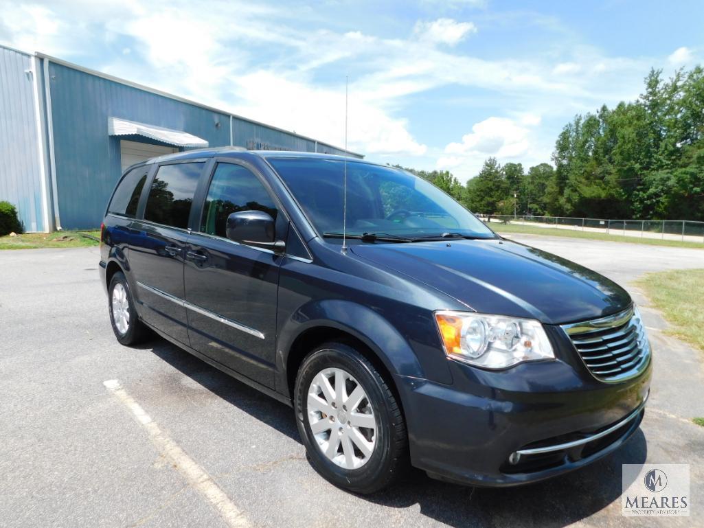 2014 Chrysler Town & Country Van, VIN # 2C4RC1BG7ER131941