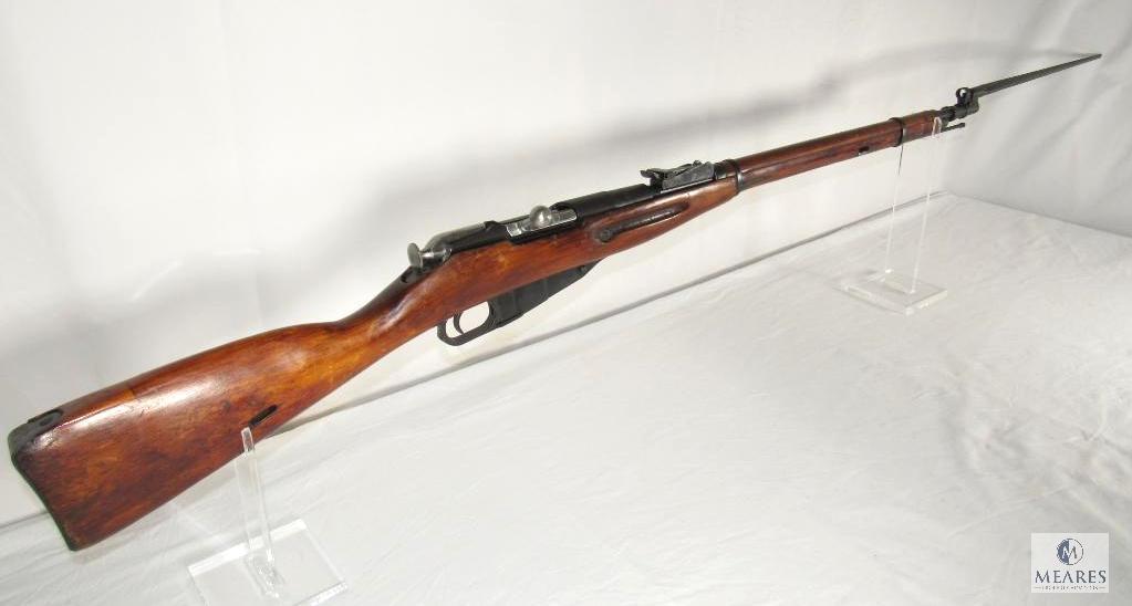 Mosin Nagant 1942r 7.62x54R Bolt Action Rifle with Spike Bayonet