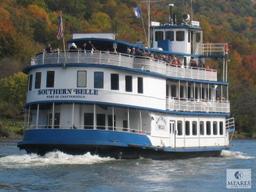 SUNSET CRUISE FOR FOUR ON THE TENNESSEE RIVER: ENJOY THE SOUTHERN BELLE RIVERBOAT