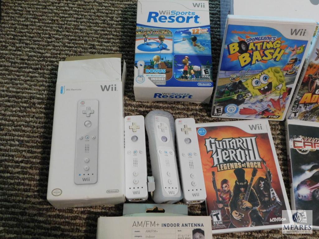 Nintendo Wii Set Console with Lots of Games & Accessories