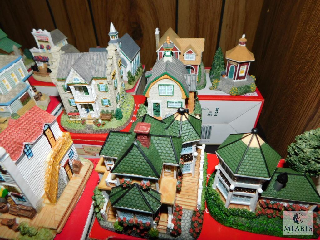 Large Lot of Liberty Falls Collectible Cottage Miniature Homes