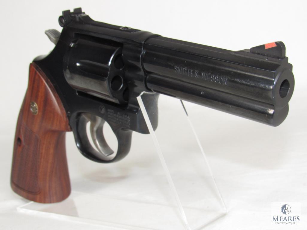New Smith & Wesson 586-8 .357 Magnum Revolver