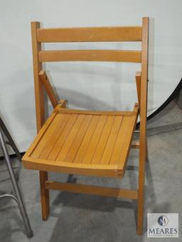 Lot Wood and Metal Folding Chairs