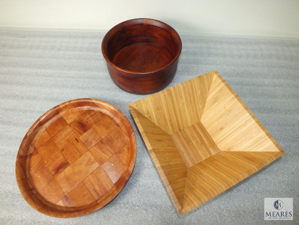 Lot - Wood Platter, Wood Bowl, and Pampered Chef Bamboo Bowl