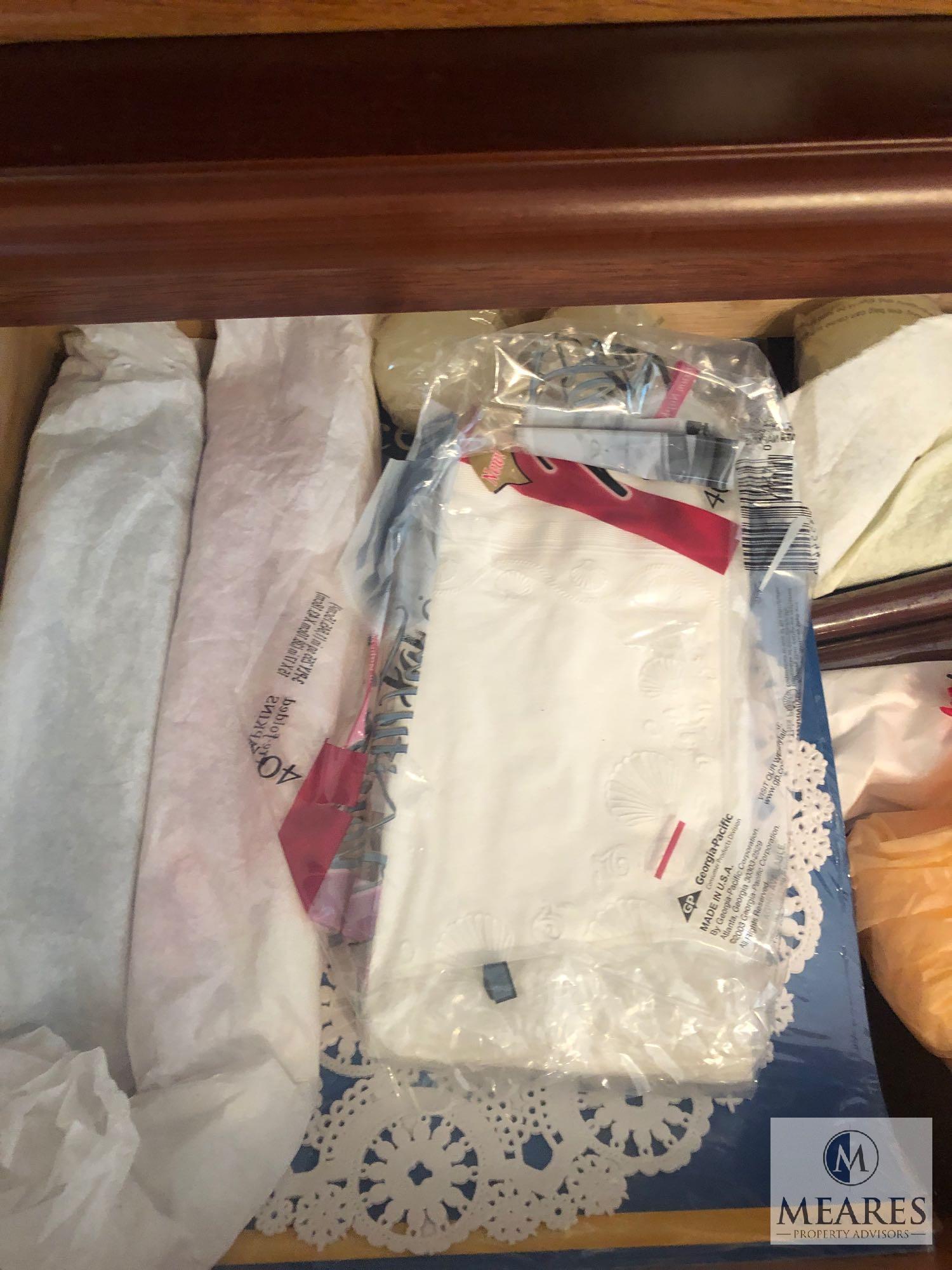 Lot of Assorted Table Linens - Table Cloths, Napkins, and Candles