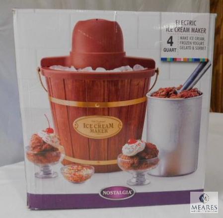 Nostalgia 4 Quart Electric Ice Cream Maker