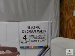 Nostalgia 4 Quart Electric Ice Cream Maker
