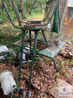 Outdoor Tree Stand - Freestanding