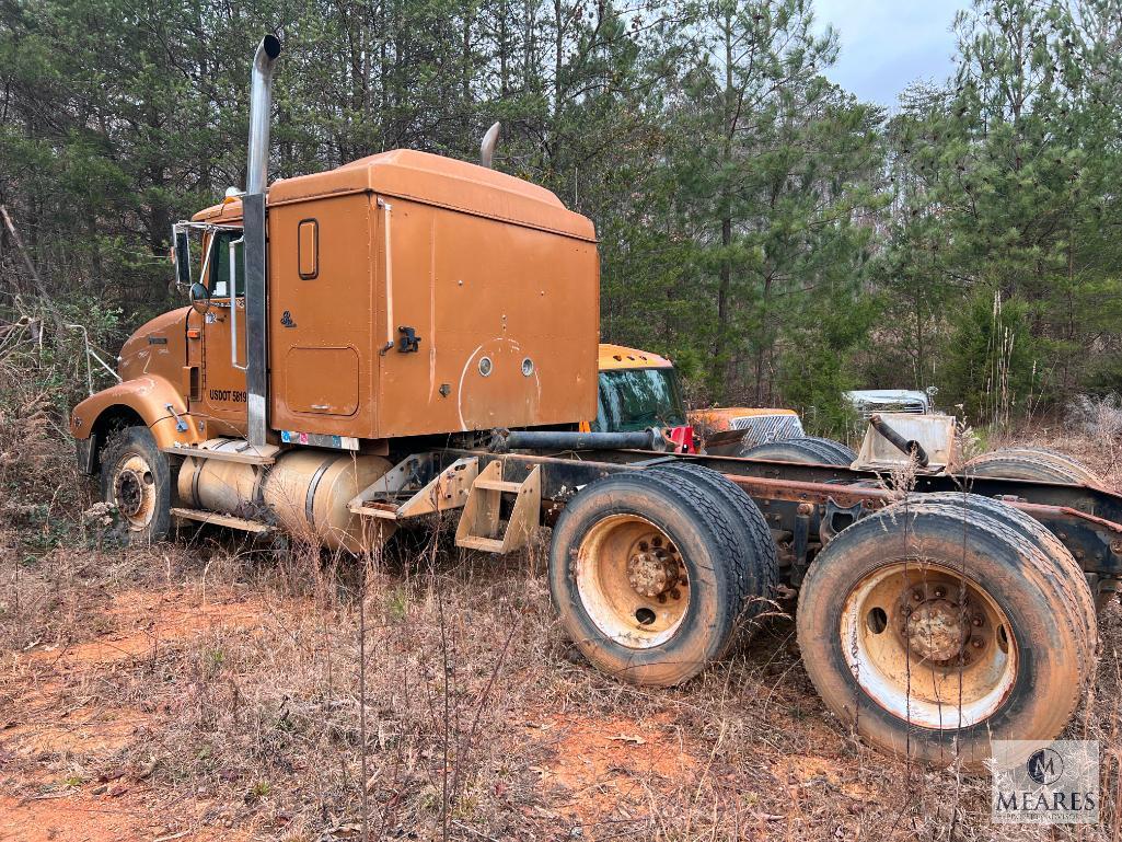 International Sleeper Cab - No Engine - NO TITLE