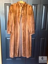 Beautiful Full Length Ladies Jacket, No Tags, Believed to be Fur, Small-Medium