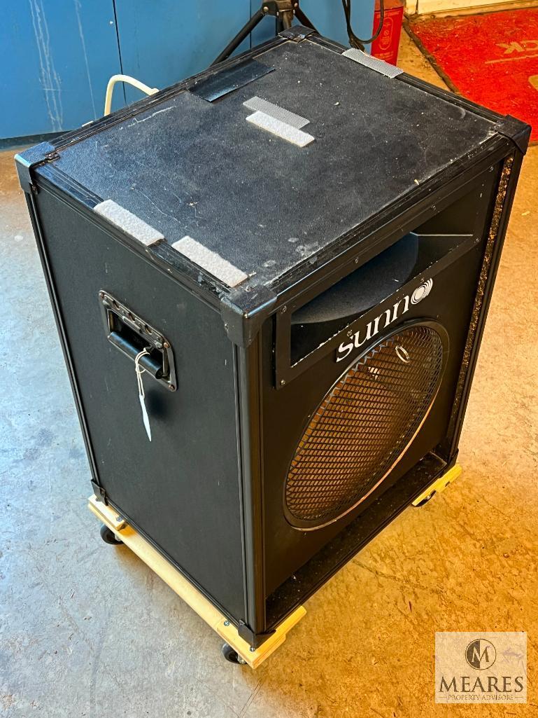 SUNN Speaker Box on Wheels