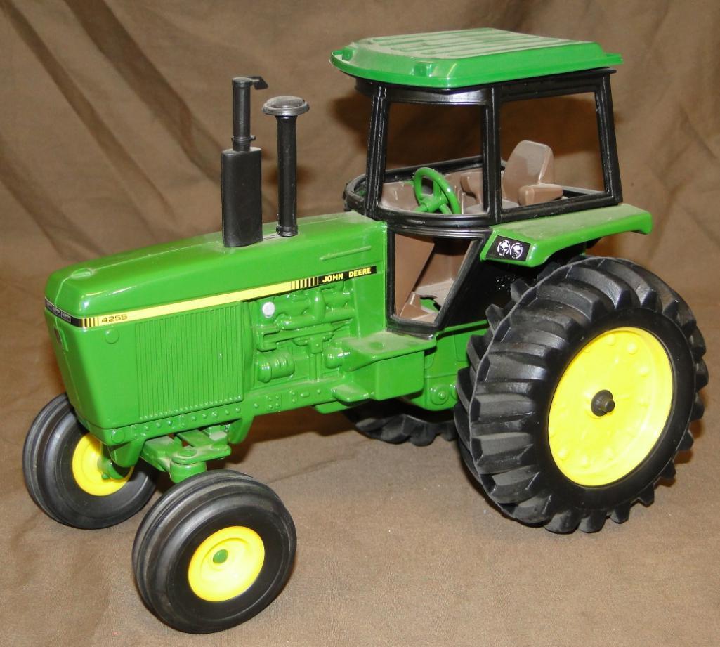 JOHN DEERE TRACTOR