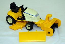 CUB CADET LAWN & GARDEN TRACTOR SET - 3000 SERIES HDS 3235