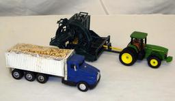 CUSTOMIZED ERTL KENWORTH SEMI TRUCK WITH HAULING TRAILER AND JOHN DEERE 8400 TRACTOR AND CUSTOM FARM