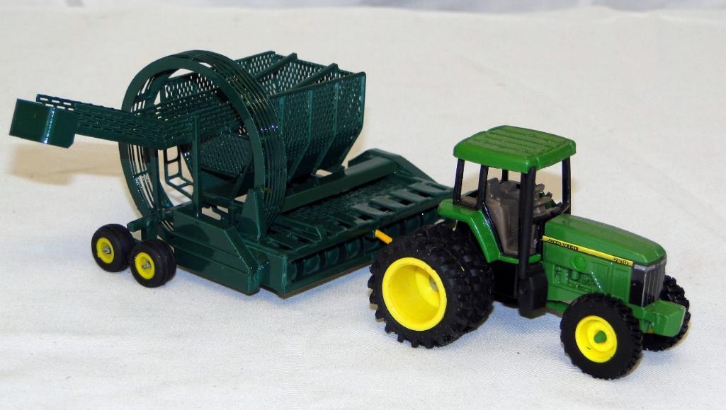 JOHN DEERE 7810 TRACTOR AND CUSTOM FARM EQUIPMENT (METAL)