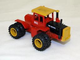 1:64 VERSATILE TRACTORS