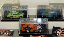 SPECIAL 2010 CHARITY AUCTION 2010 OFFICIAL DIECAST HALL OF FAME DINNER VEHICLE 2010 OFFICIAL LEGENDS