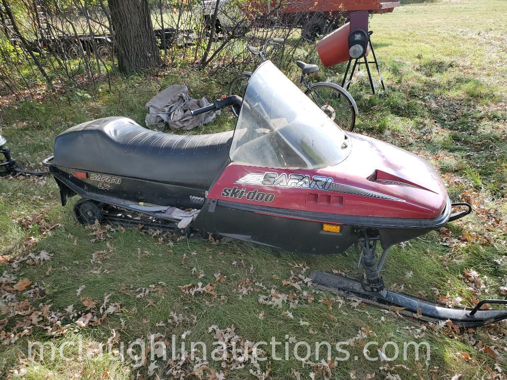 1989 Ski Doo Safari 340 Snowmobile