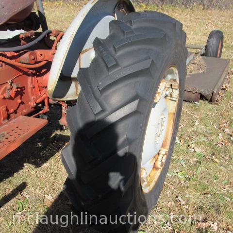 1959 Ford 901 Tractor