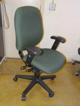 OFFICE CHAIR, ADJUSTABLE HEIGHT, WITH ARMS LOCATION - GOVERNMENT SERVICE CENTER - 500 W FIR AVE,