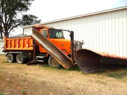 1995 GM/Volvo Autocar snow plow truck....