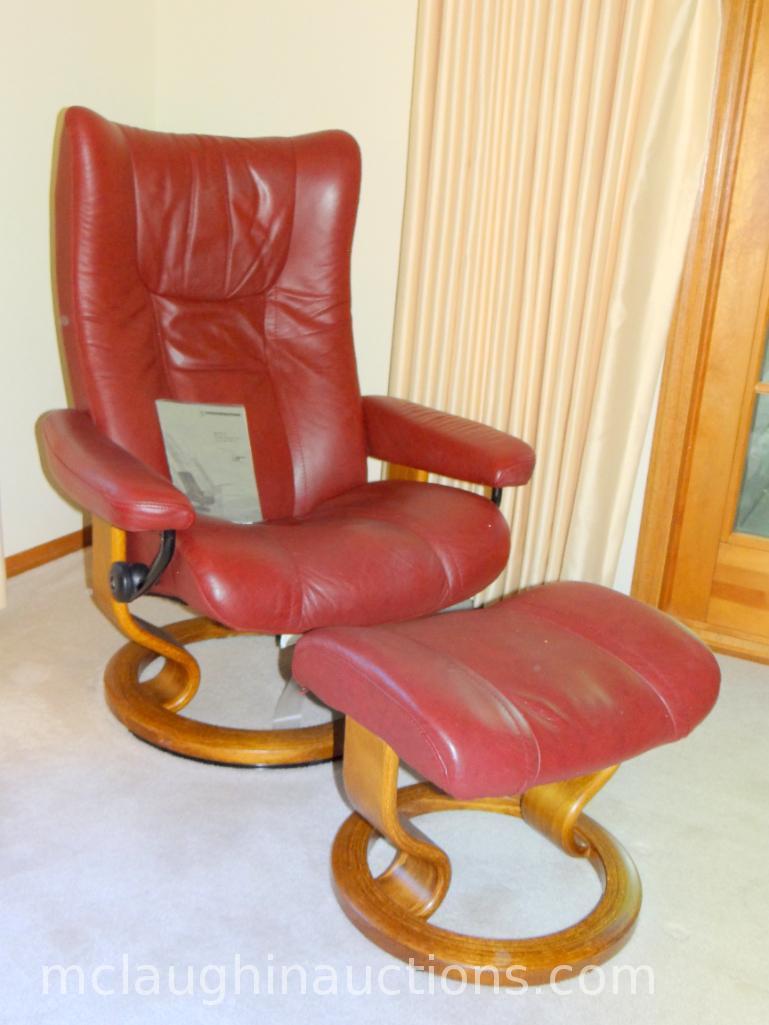 MASSAGE CHAIR AND OTTOMAN