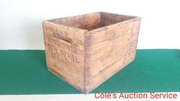 Antique Winchester shotgun shell wooden crate in Nice condition. See photos for details.