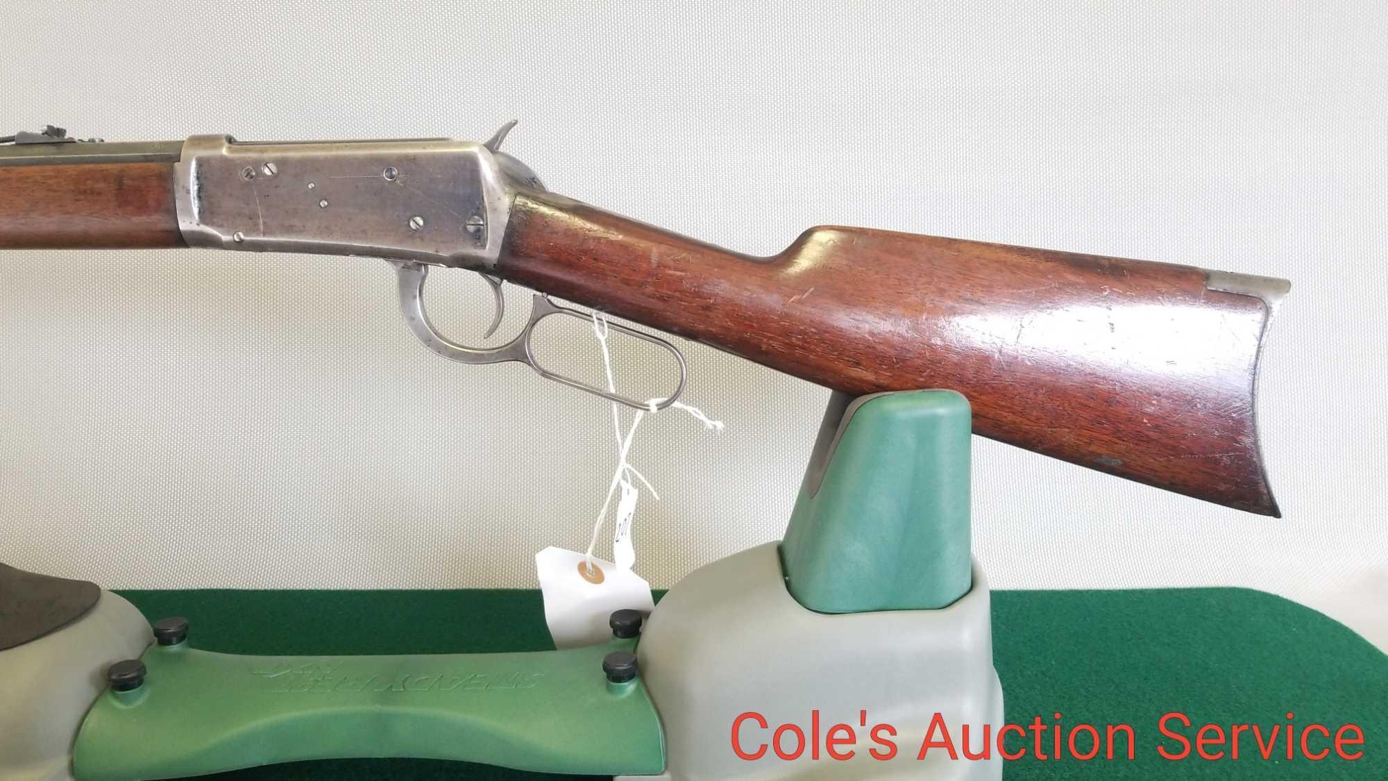 Winchester model 1894 32 special lever action rifle. Dated 1907, 26 inch barrel, octagon barrel,