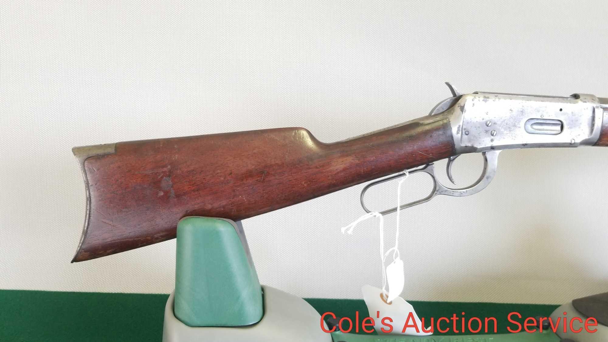 Winchester model 1894 32 special lever action rifle. Dated 1907, 26 inch barrel, octagon barrel,