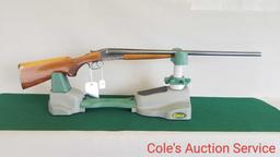 Savage 20 gauge double barrel shotgun in Nice condition. 28 inch barrels, model FoxB.