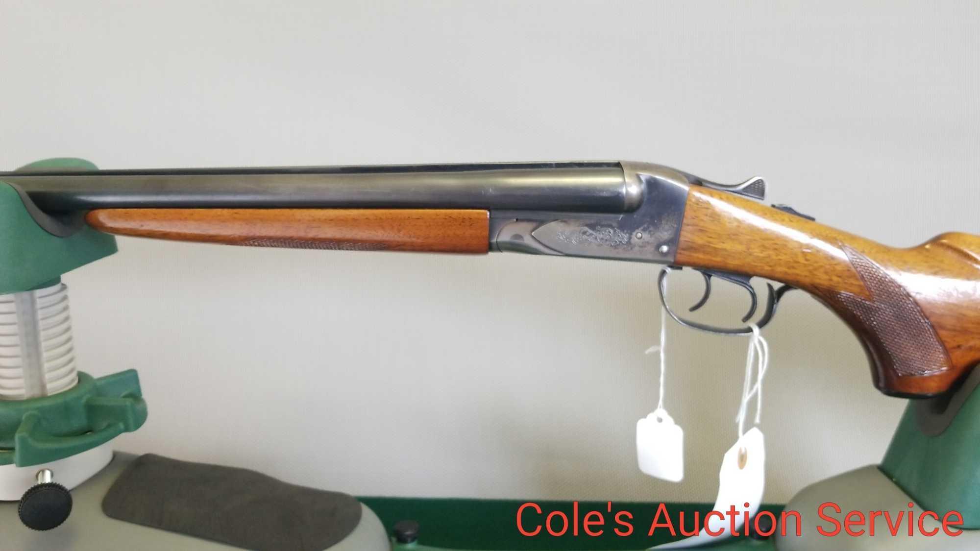 Savage 20 gauge double barrel shotgun in Nice condition. 28 inch barrels, model FoxB.