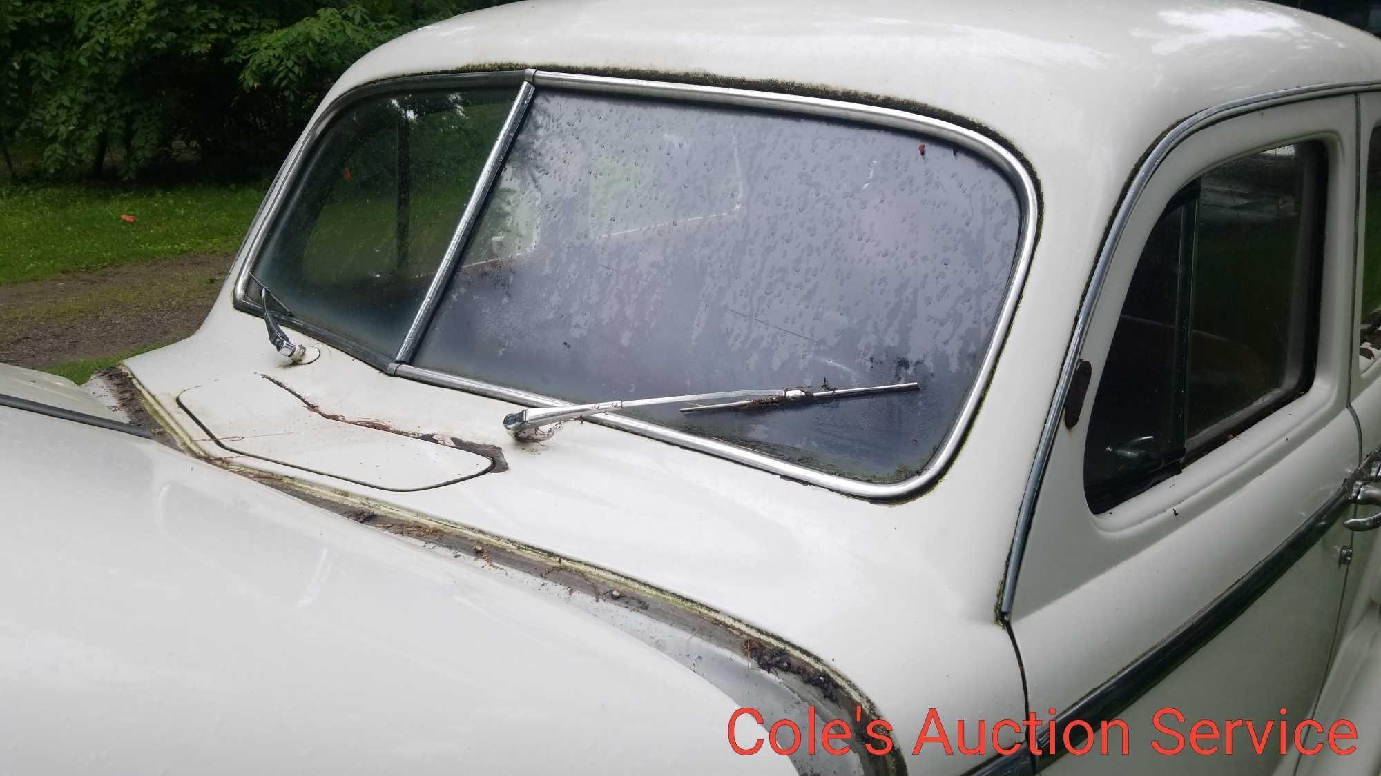 1948 Plymouth 4 door sedan barn find. See the many pictures as this looks to be a nice solid mid