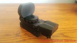 Carbon Express multi reticle red Dot sight. New in box. features for radical designs, 10 brightness